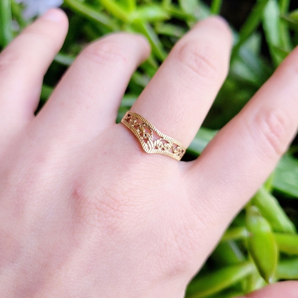 Vintage Solid 9ct Gold 1989 Birmingham Floral Arrow Ring, size 7.75 - Picture 7 of 15